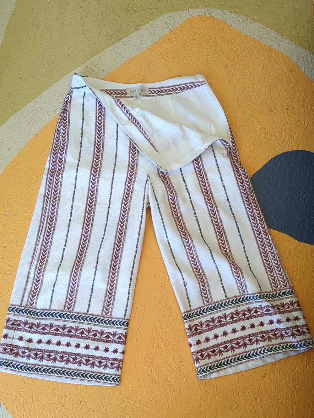 Moon River White Pants with Burgundy Detail